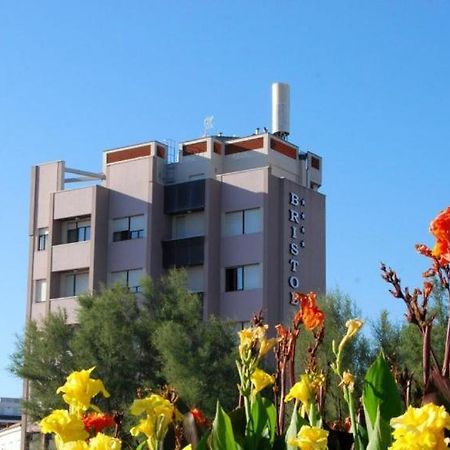 Hotel Bristol Pesaro Eksteriør bilde