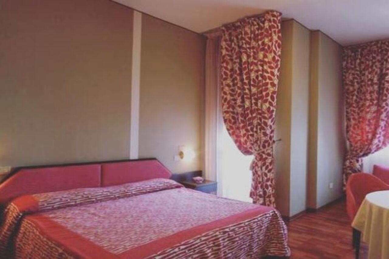 Hotel Bristol Pesaro Eksteriør bilde