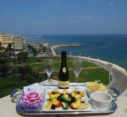 Hotel Bristol Pesaro Eksteriør bilde