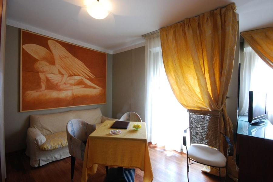 Hotel Bristol Pesaro Eksteriør bilde