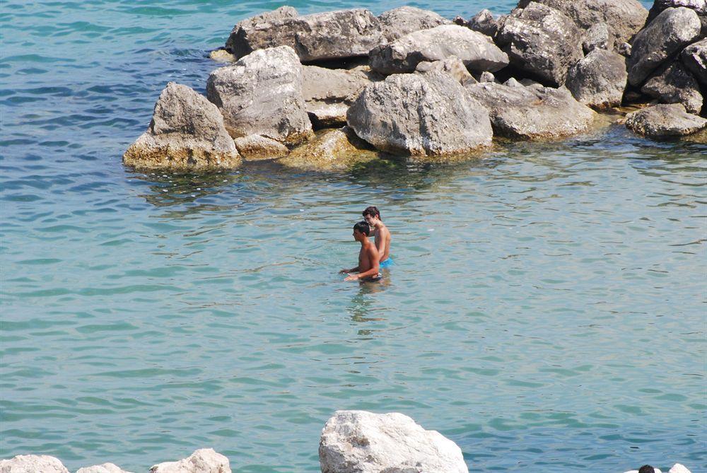 Hotel Bristol Pesaro Eksteriør bilde