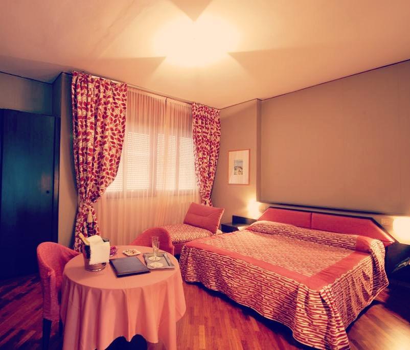 Hotel Bristol Pesaro Eksteriør bilde