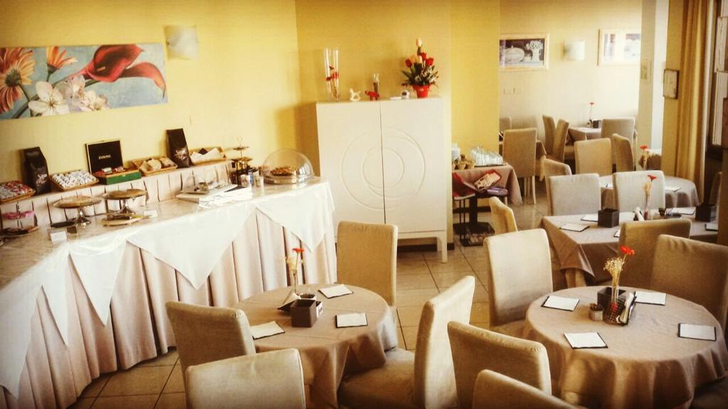 Hotel Bristol Pesaro Eksteriør bilde