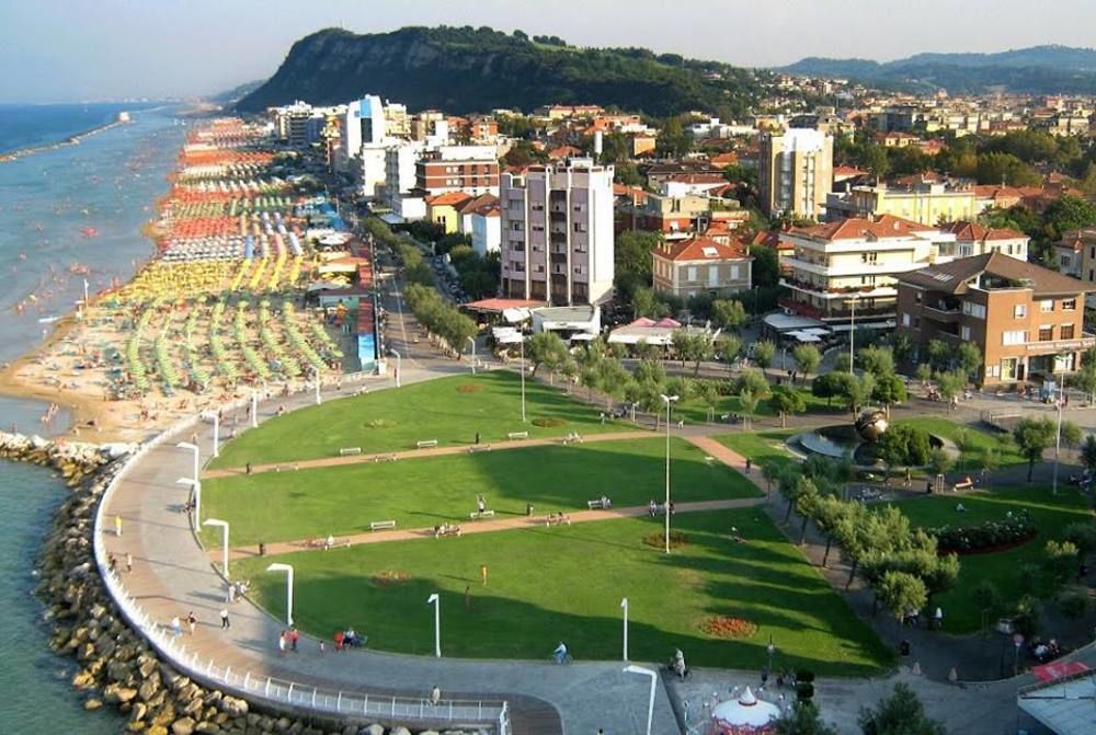 Hotel Bristol Pesaro Eksteriør bilde